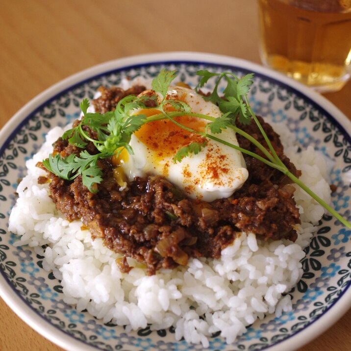 すりおろしにんじんとカレールゥで簡単ドライカレー